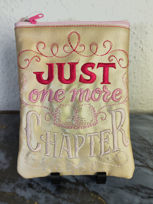 Just one more chapter - Ebook-Reader-Tasche