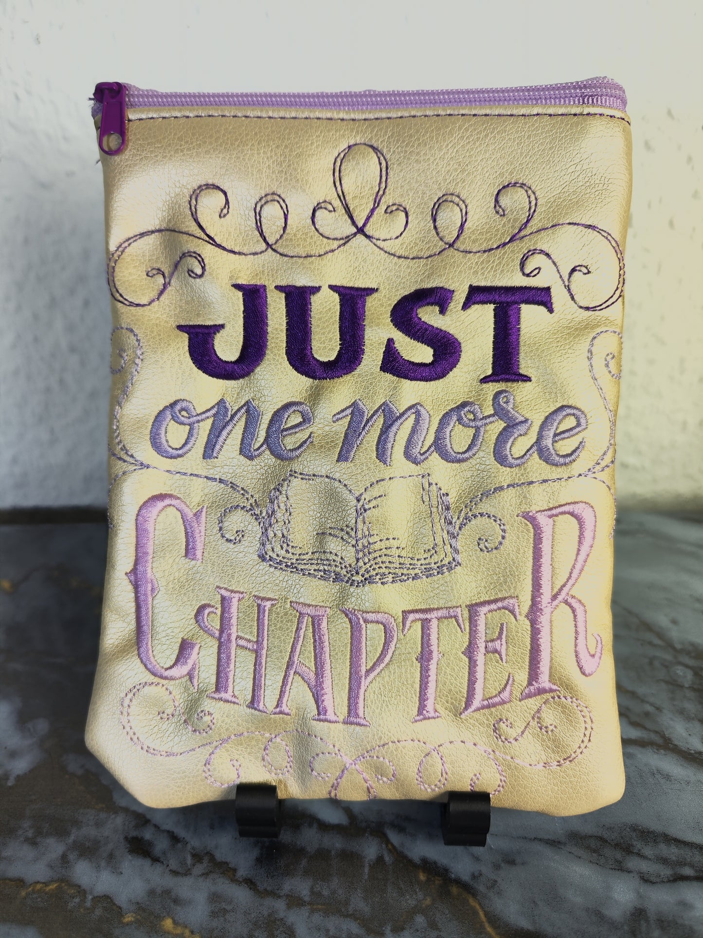 Just one more chapter - Ebook-Reader-Tasche